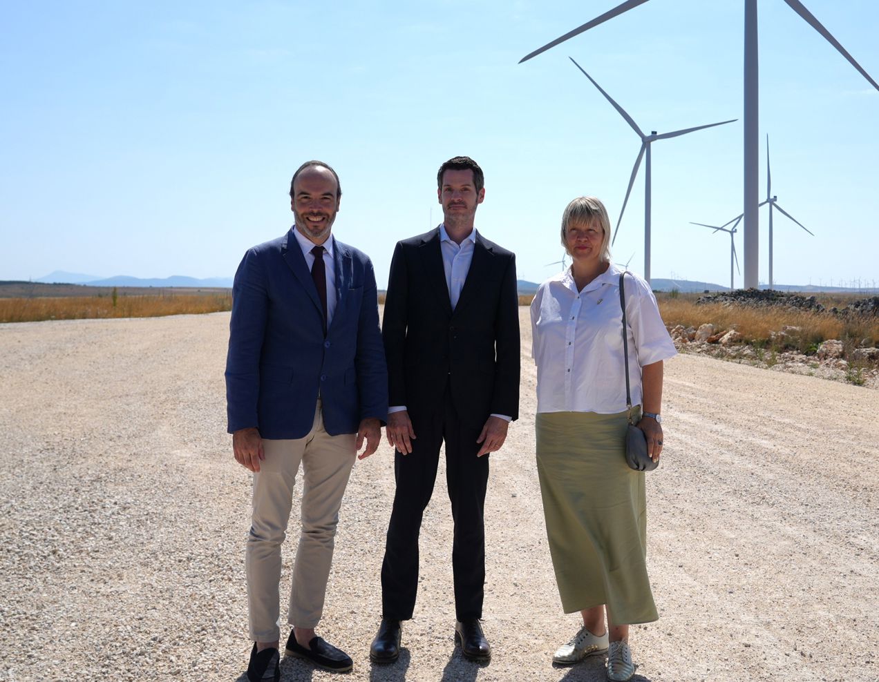 Autoridades inauguraci&oacute;n parque e&oacute;lico Cern&eacute;gula