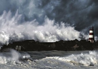 Alta mar y tormenta